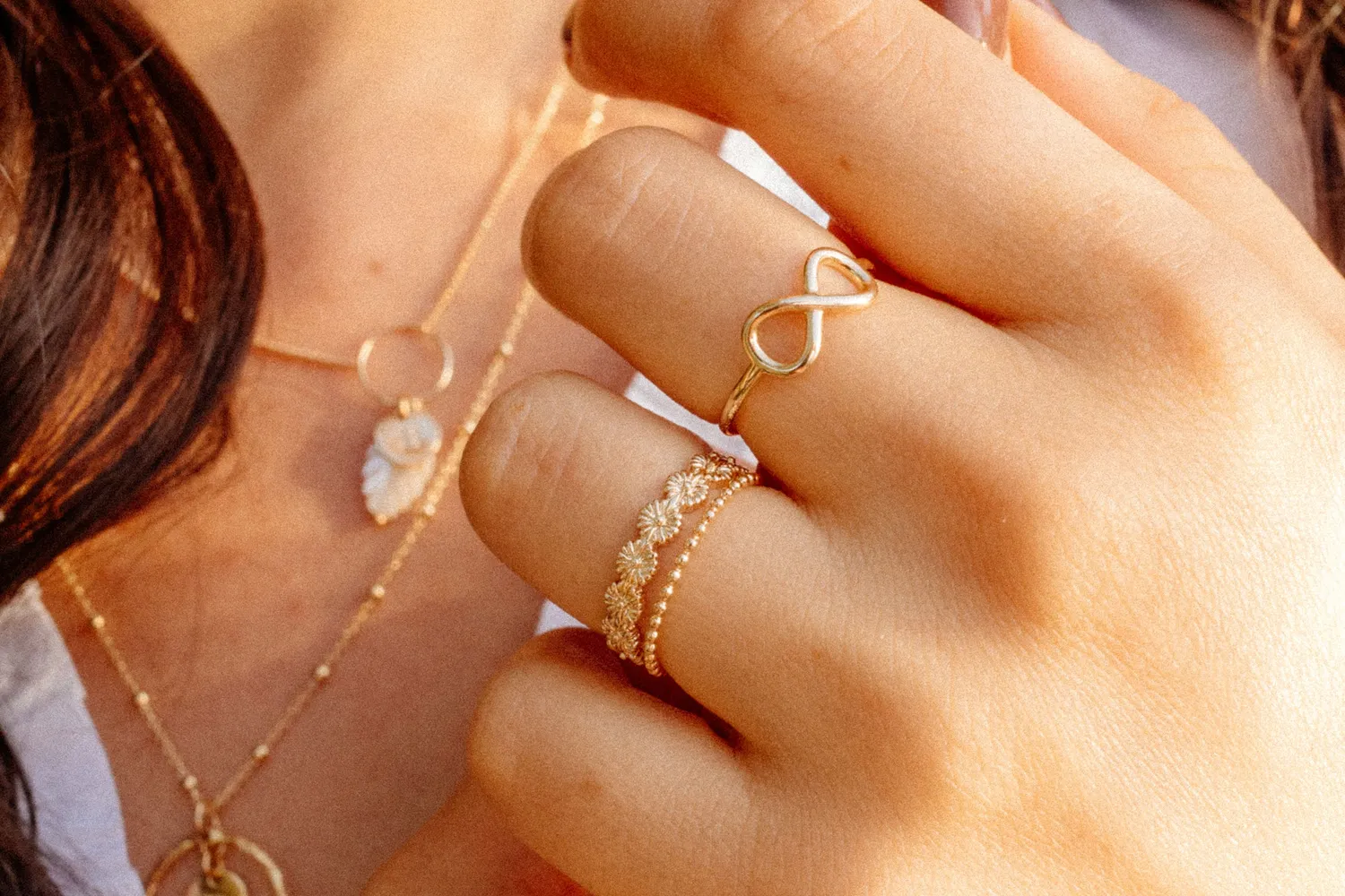 Eremis Accolade ring uendelighet 18k