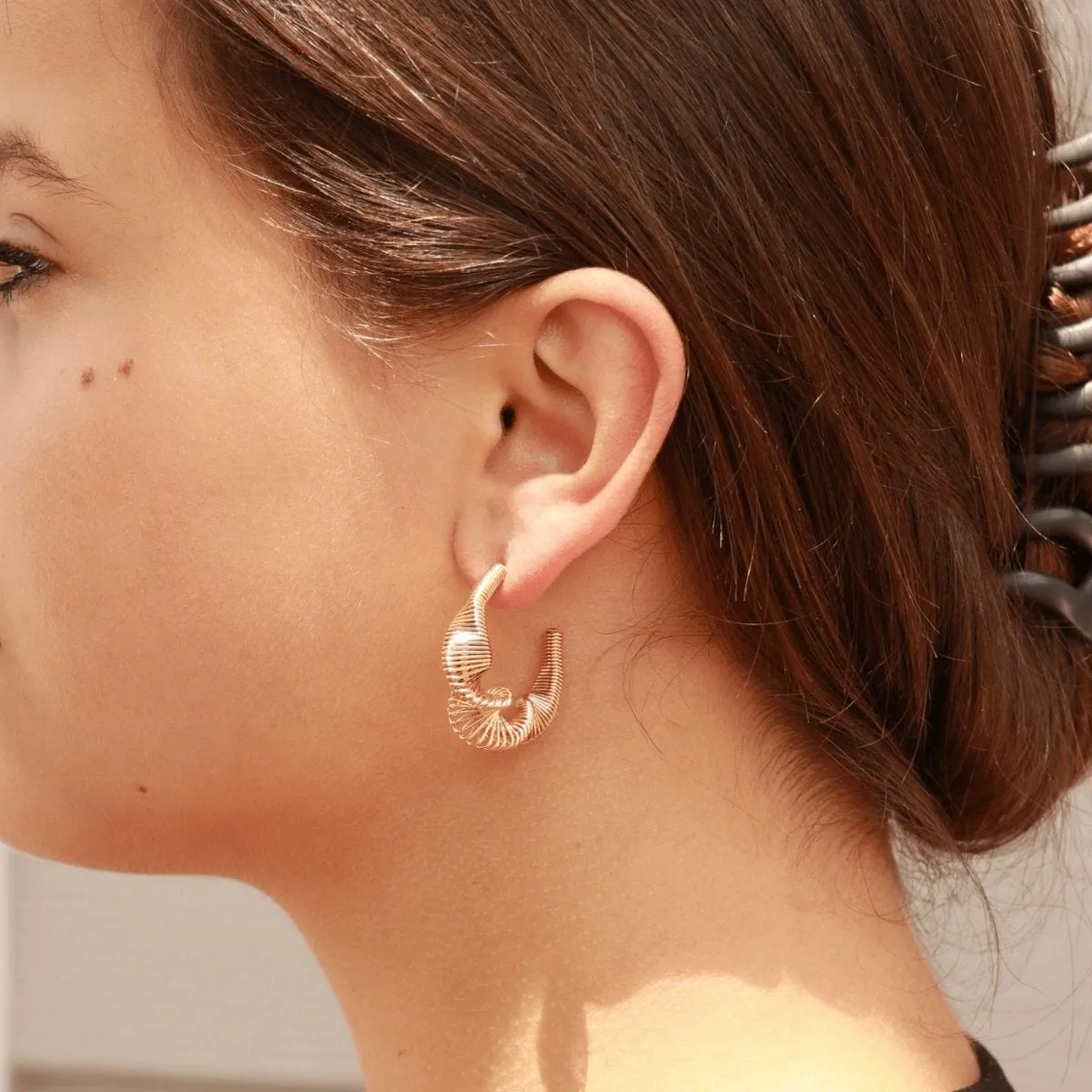 Mea Nani Nord Wired Statement hoops 18K gull