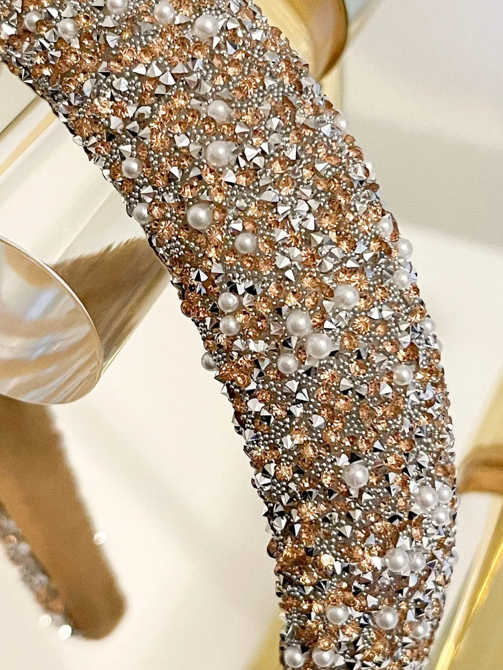 Mea Nani hårbøyle glitter brun polstret