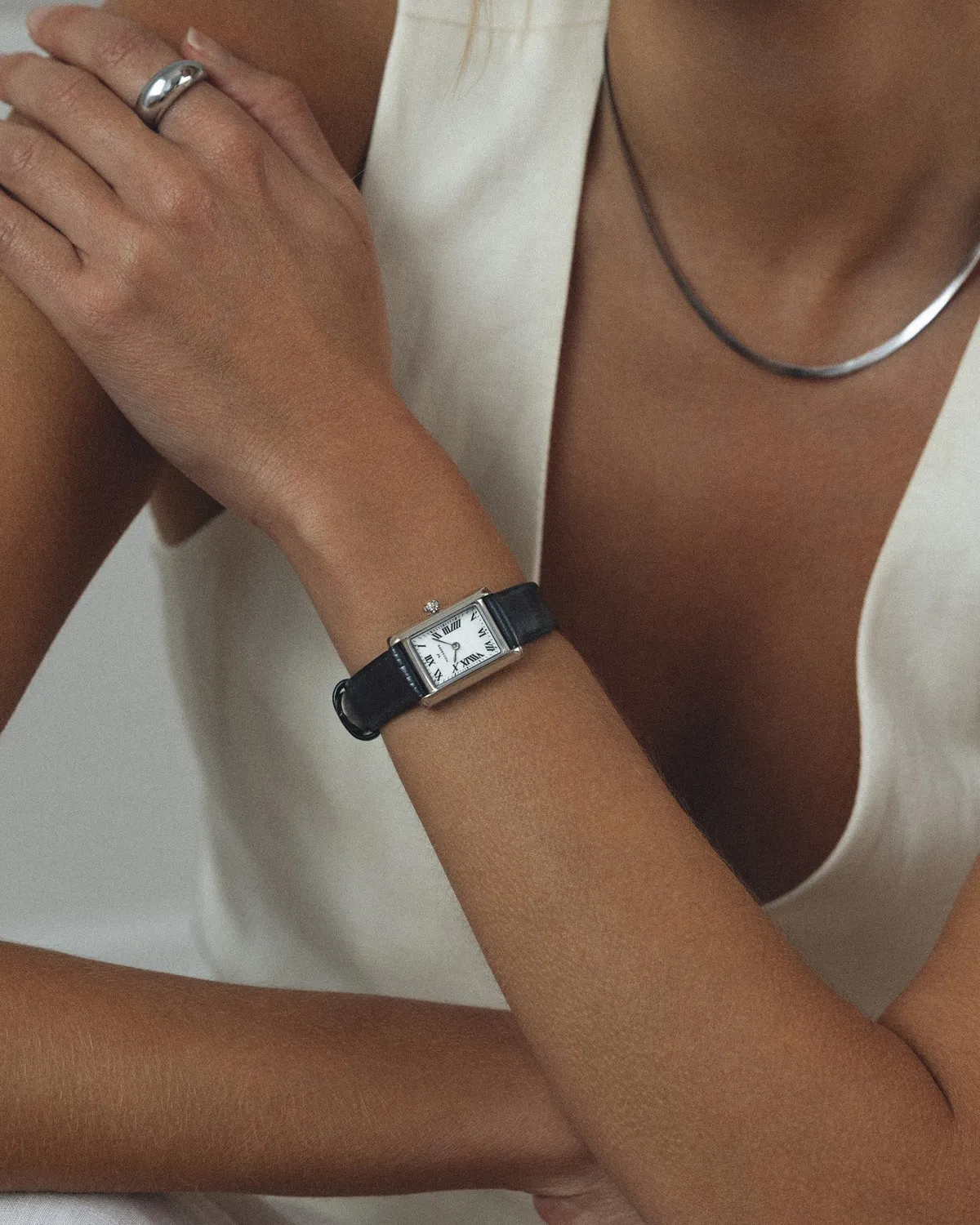 Mockberg Timeless Black Leather klokke svart lær rektangulær