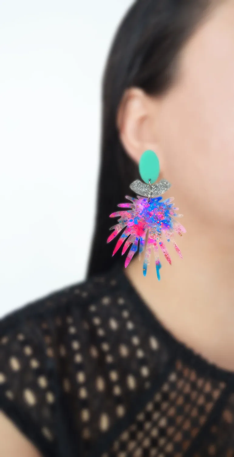 BooandBooFactory Pink Pom Pom Dangle øredobber glitter