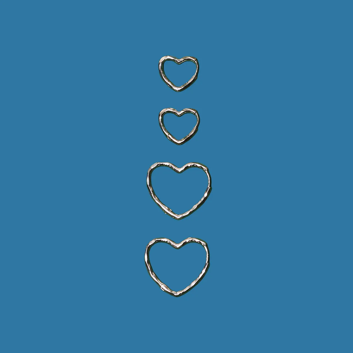 Enamel Organic Heart Medium hoops 22 mm sølv