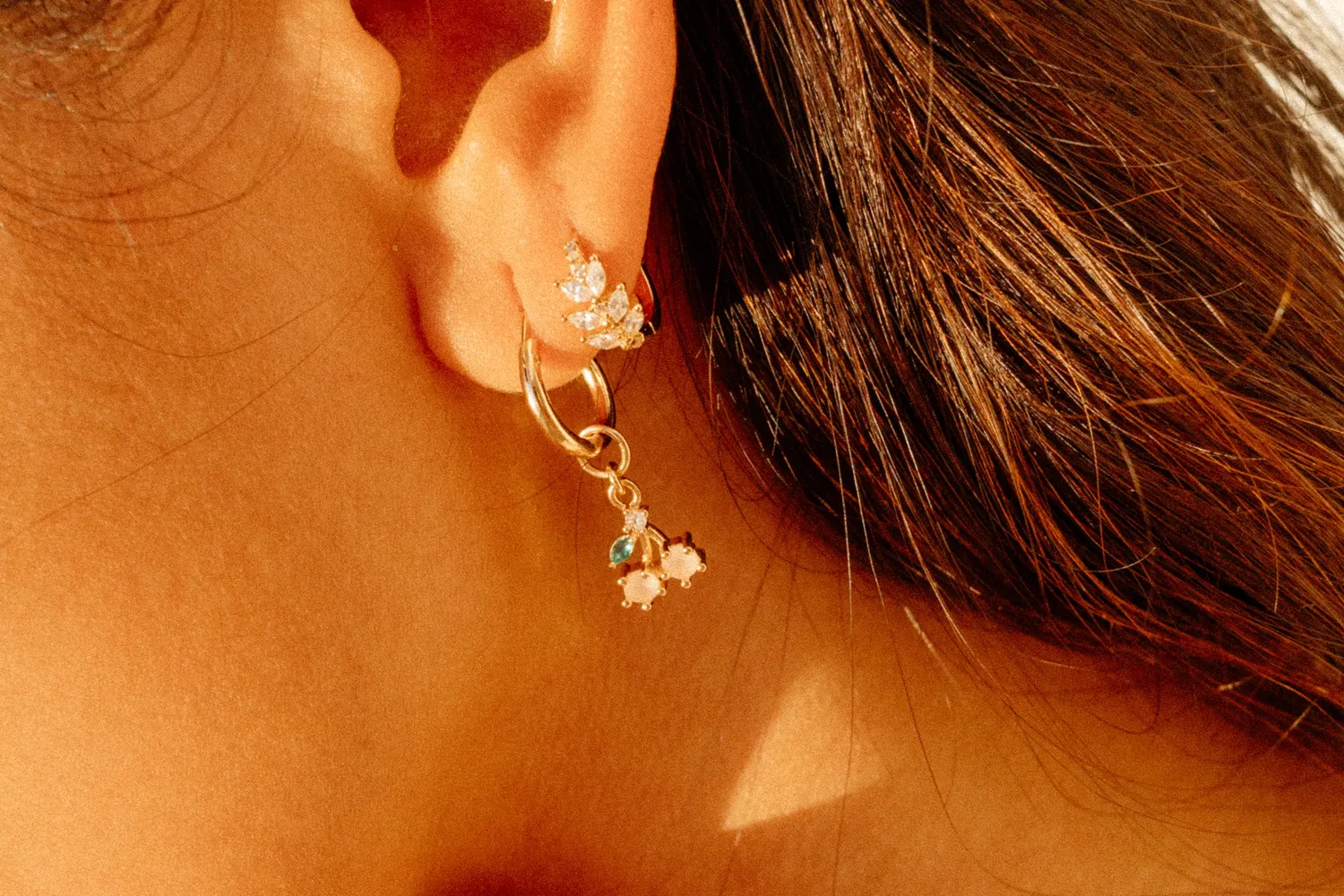 Eremis Cerise charm 18k gull anheng