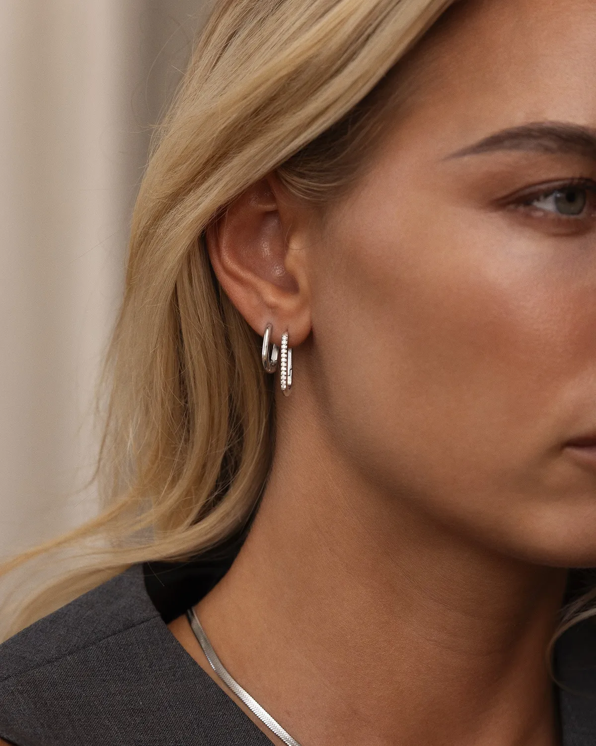 Mockberg Sparkle Medium U-Hoops øredobber sølv 19,5 mm