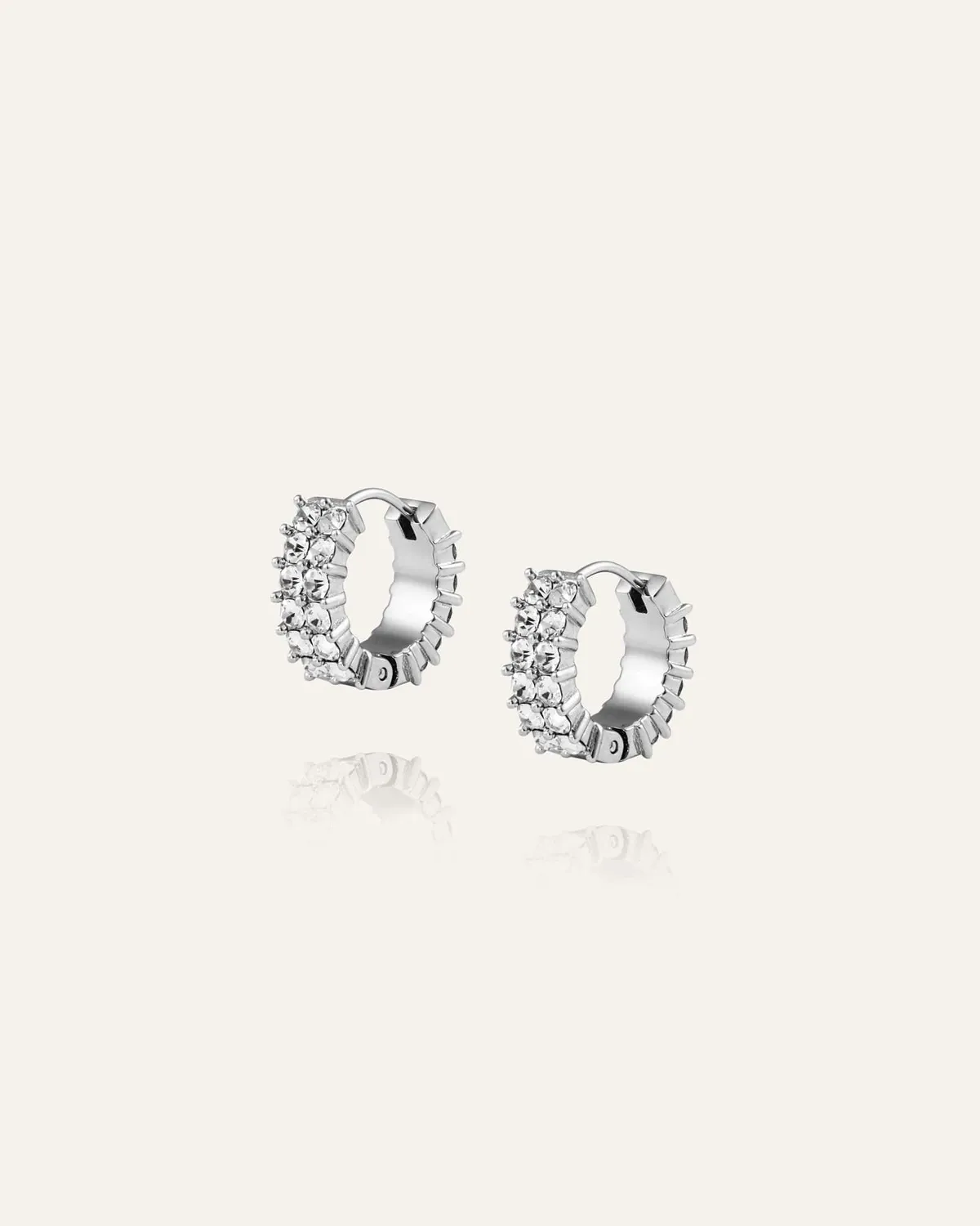 Mockberg Midnight Hoops Medium øredobber sølv 16 mm zirconia