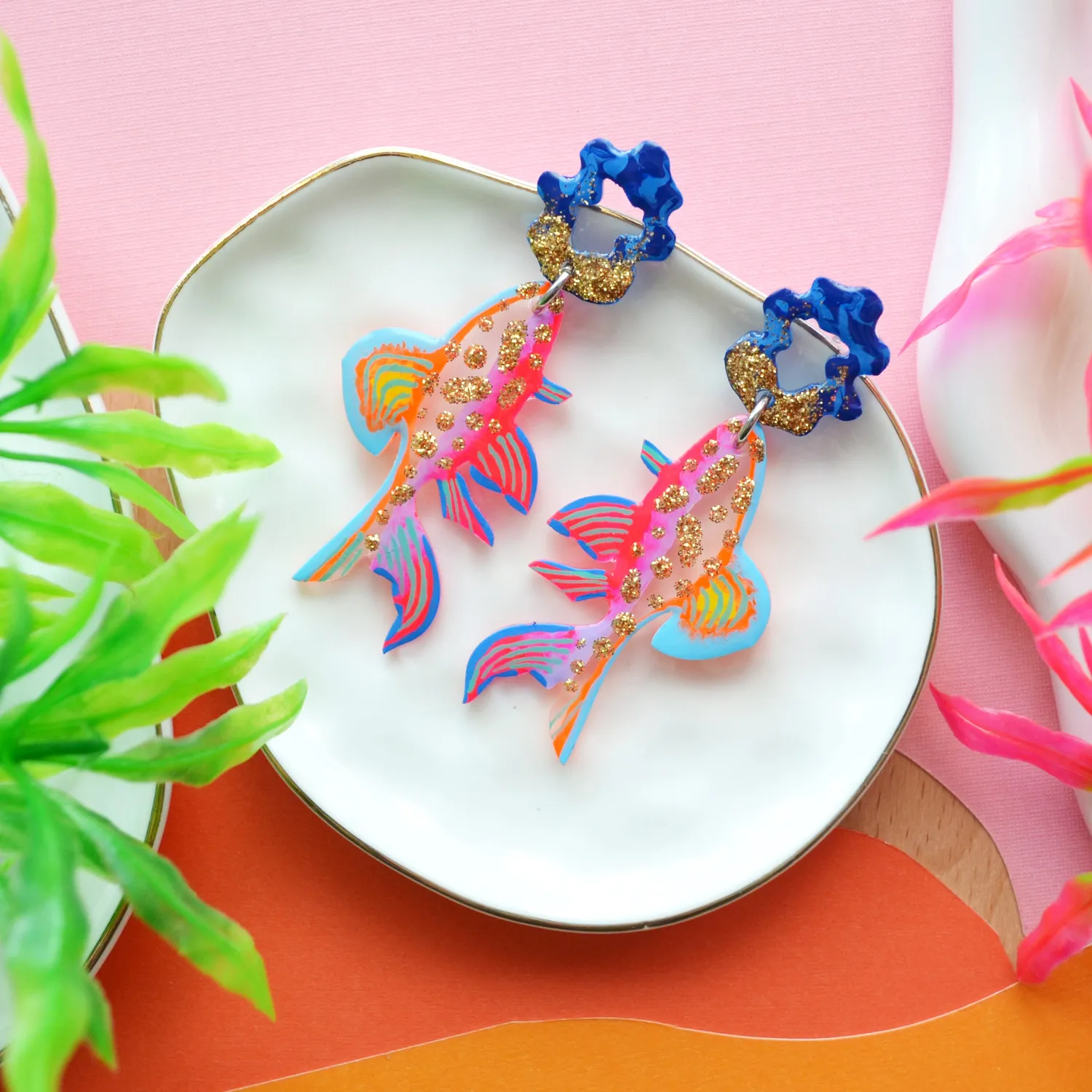 BooandBooFactory Neon Pink Orange Fish øredobber glitter