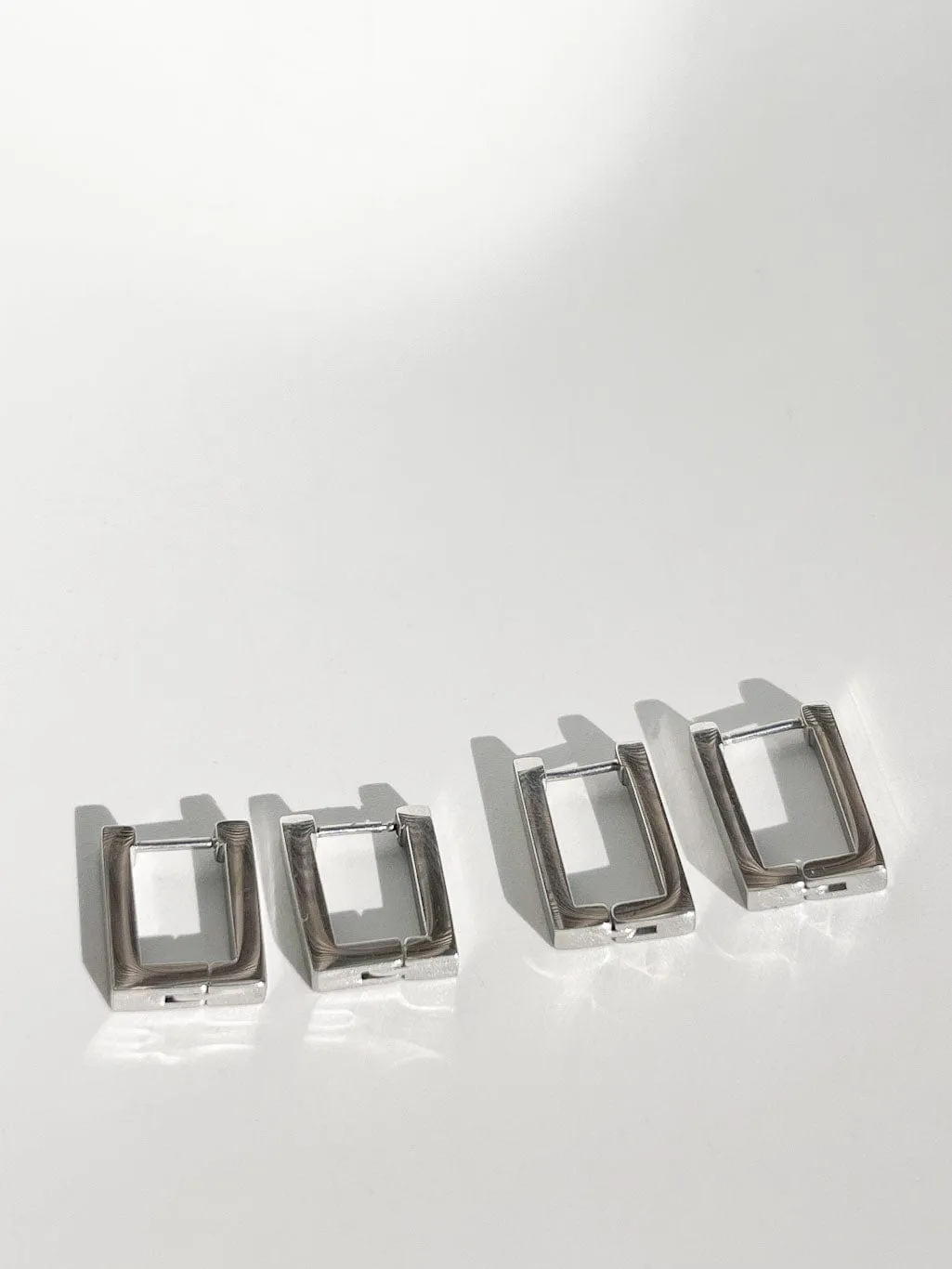 Mea Nani Basic Rectangle Hoops øredobber sølv small