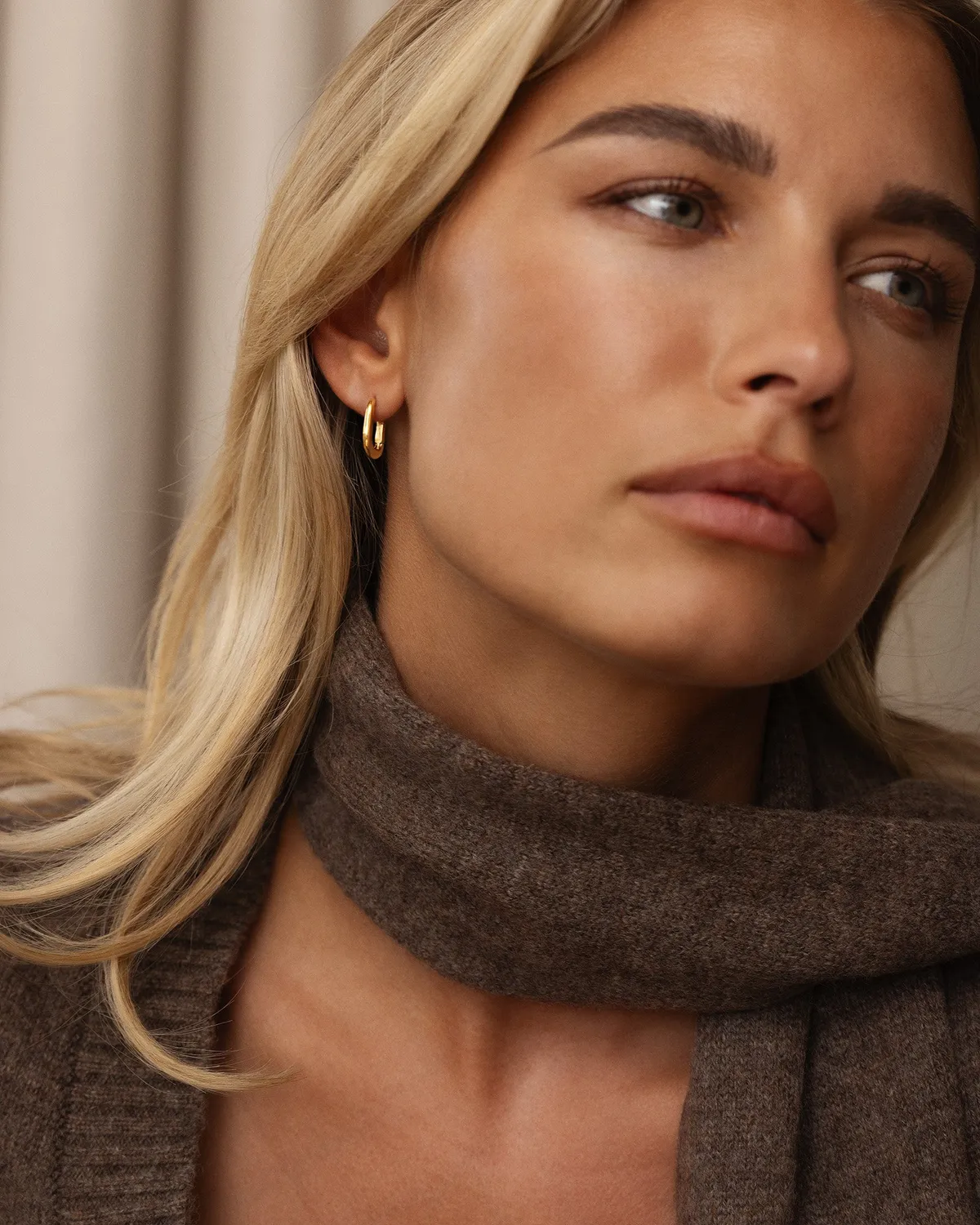 Mockberg Slim Small U-Hoops øredobber gull 14,5 mm