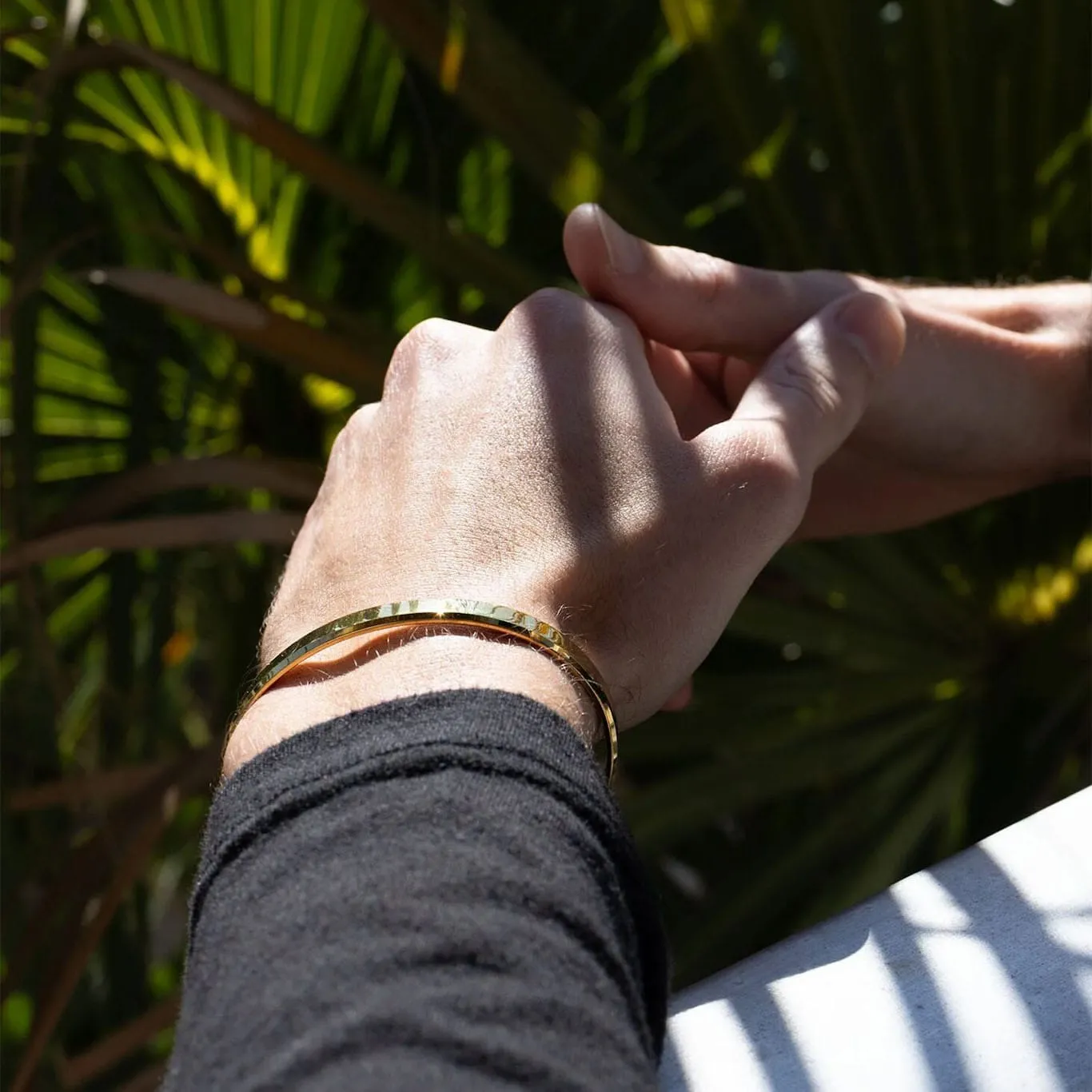 Mea Nani Haven Cuff herrearmbånd 18K gull