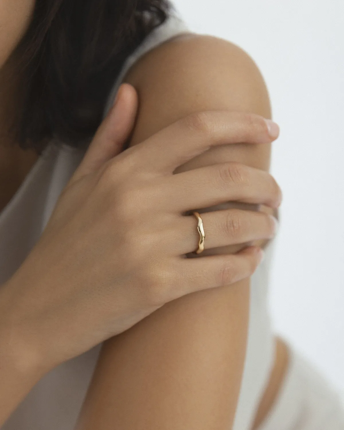 Mockberg Wavy Petite ring gull str 52 bølgete