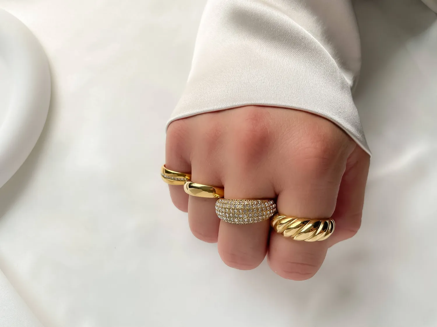 Mea Nani Dome ring gull pavé str 16-17