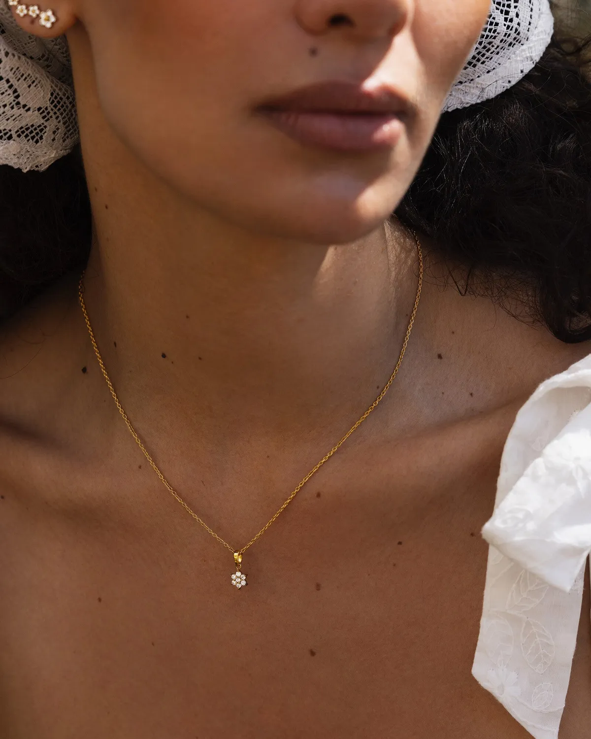 Mockberg Flora Necklace halskjede gull blomst