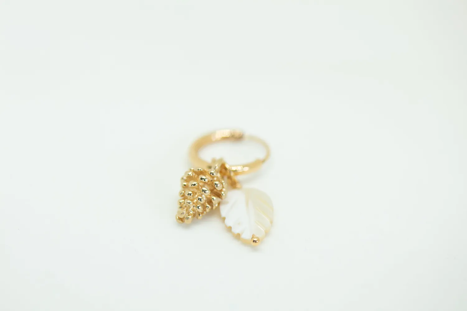 Eremis Kongle charm 18 karat gull anheng