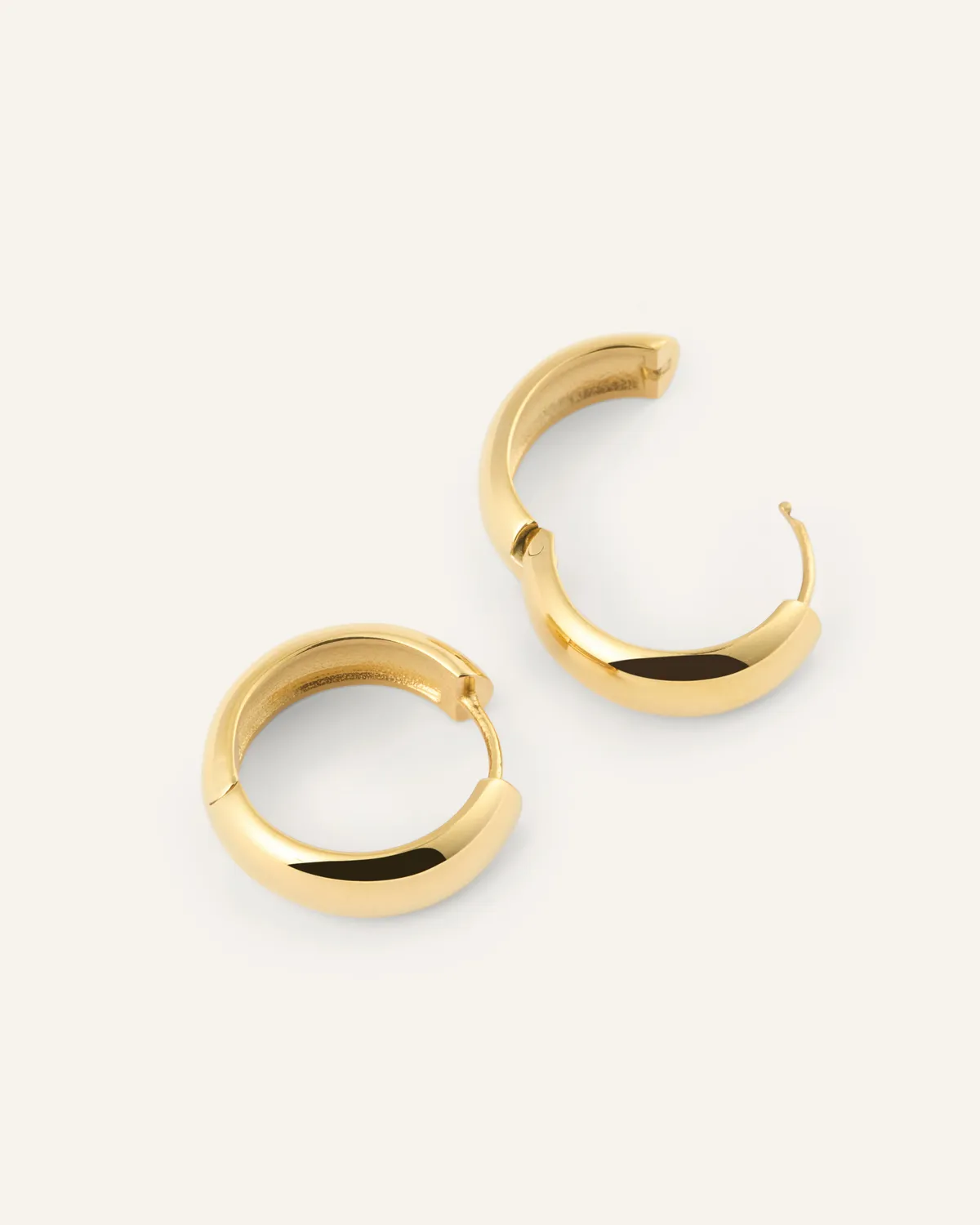 Mockberg Brave Medium Hoops øredobber gull 20 mm PVD