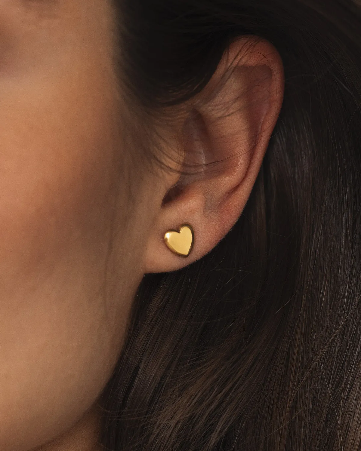 Mockberg Love Medium Studs øredobber gull hjerte