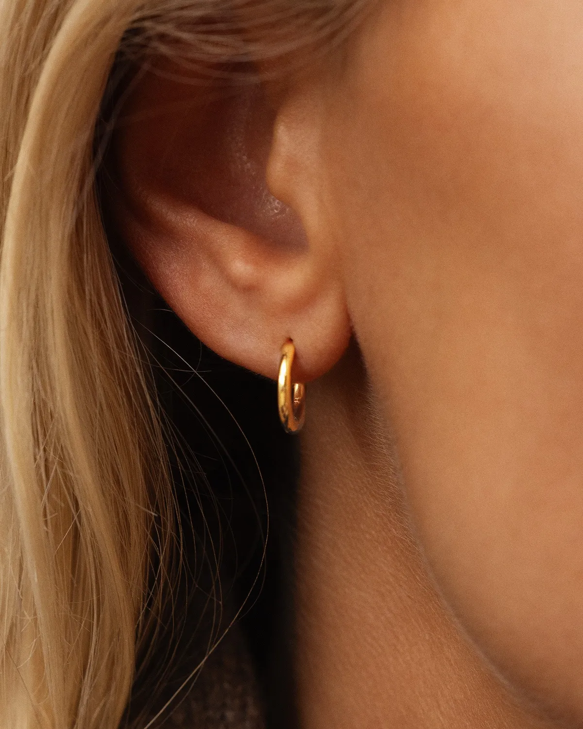 Mockberg Slim Small Hoops øredobber gull 13 mm