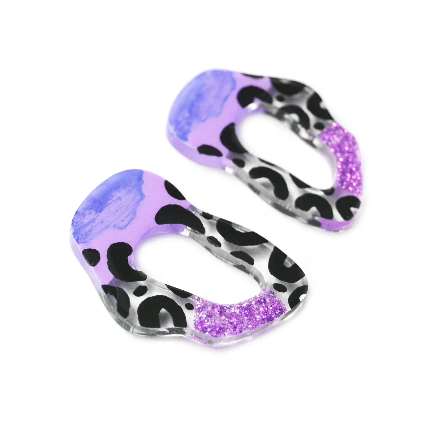 BooandBooFactory Leopard Squiggle øredobber lilla glitter