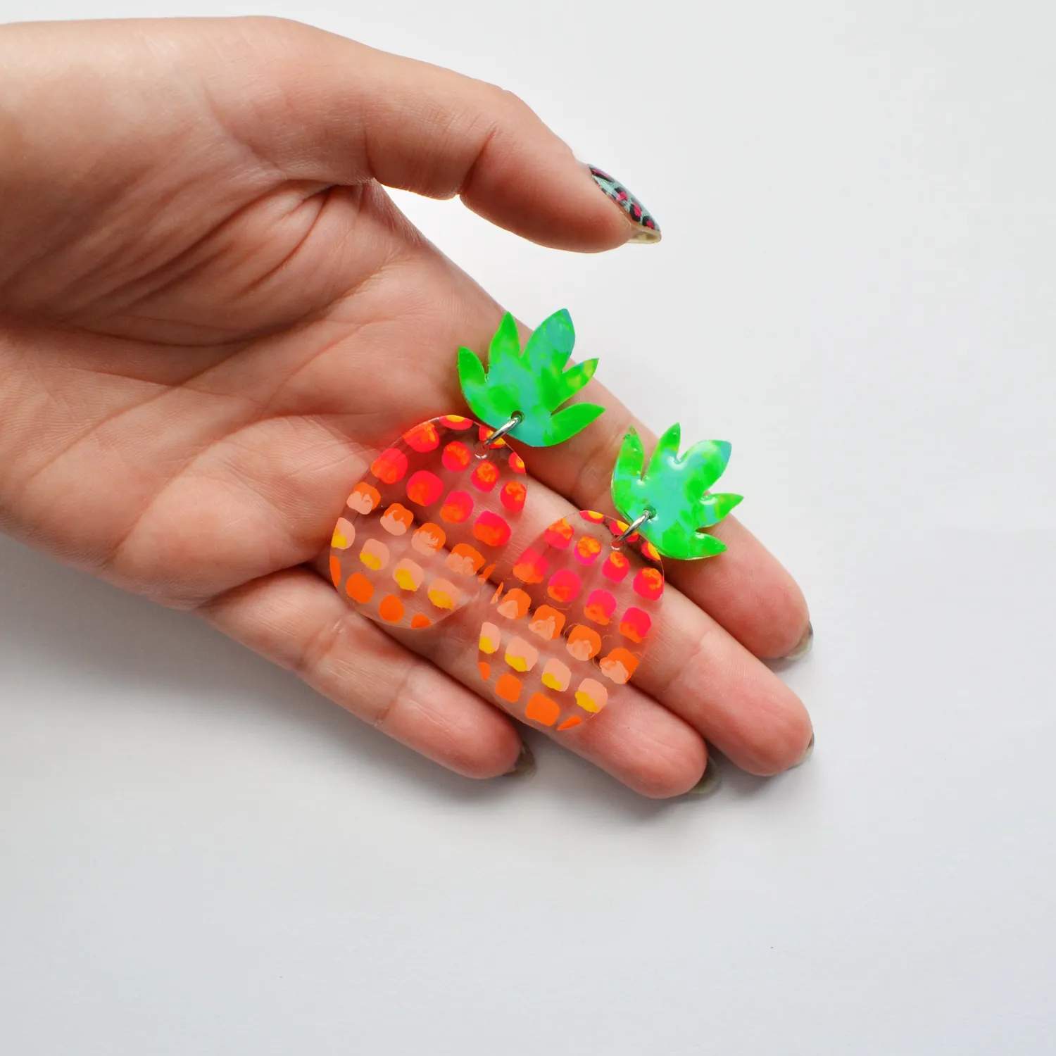 BooandBooFactory Pineapple øredobber rosa grønn akryl