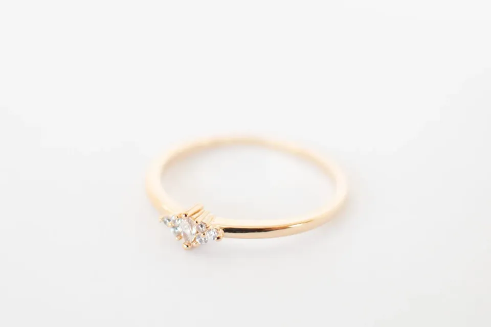 Eremis Corinne ring zirkonia gullbelagt 18 karat 54