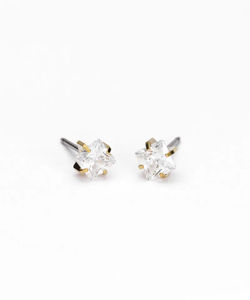 Blomdahl Tiffany Edge øredobber cz white 5 mm gullfarget