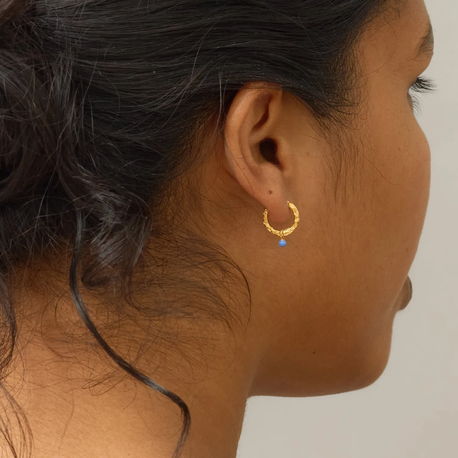 Enamel Belle øredobber 13 mm cornflower blå