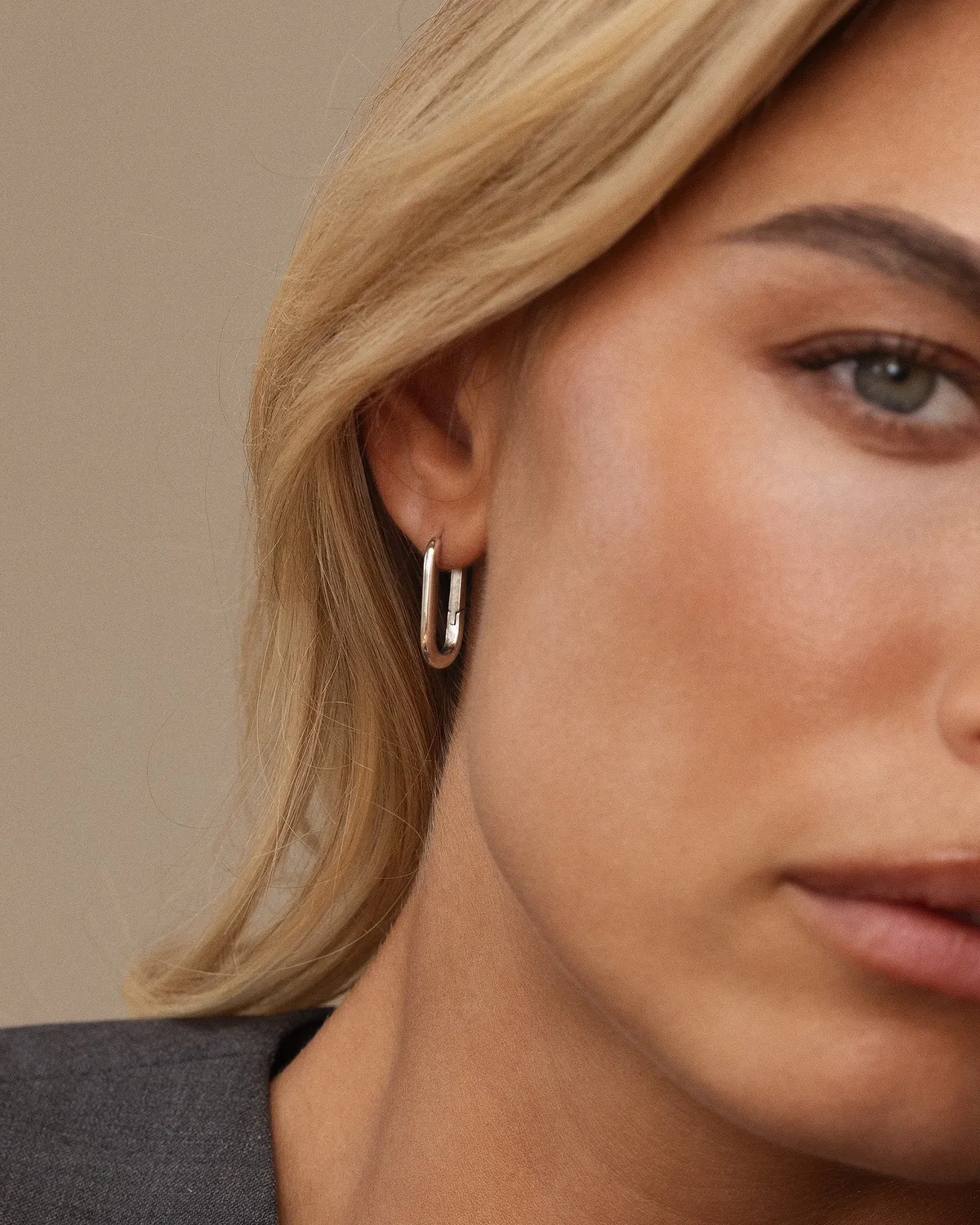 Mockberg Slim Medium U-Hoops øredobber 19,5 mm sølv