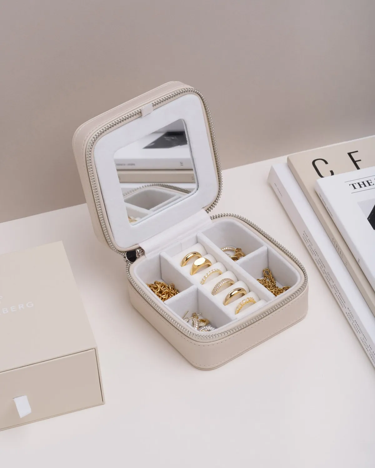 Mockberg Small Beige smykkeskrin vegansk skinn