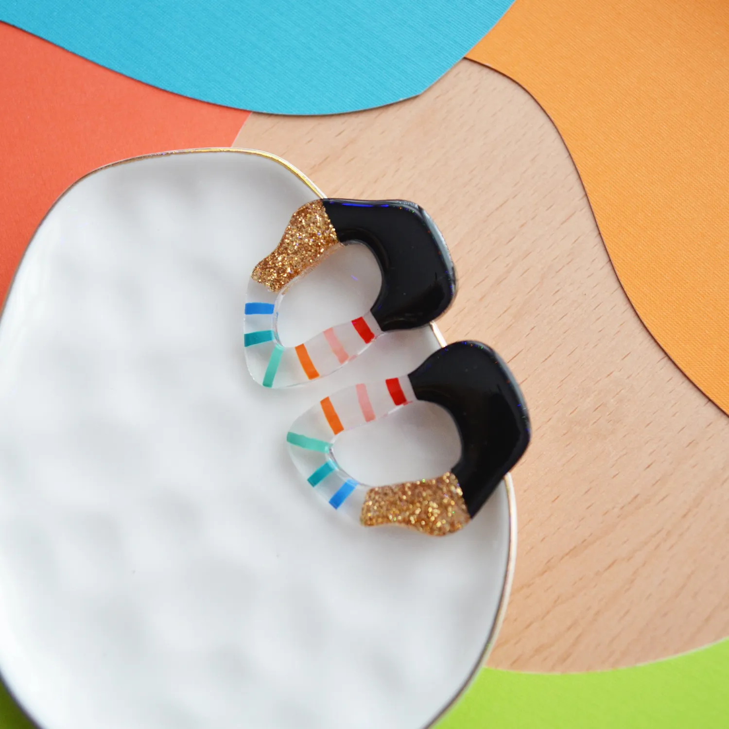 BooandBooFactory Rainbow Gold Glitter Squiggle øredobber regnbue