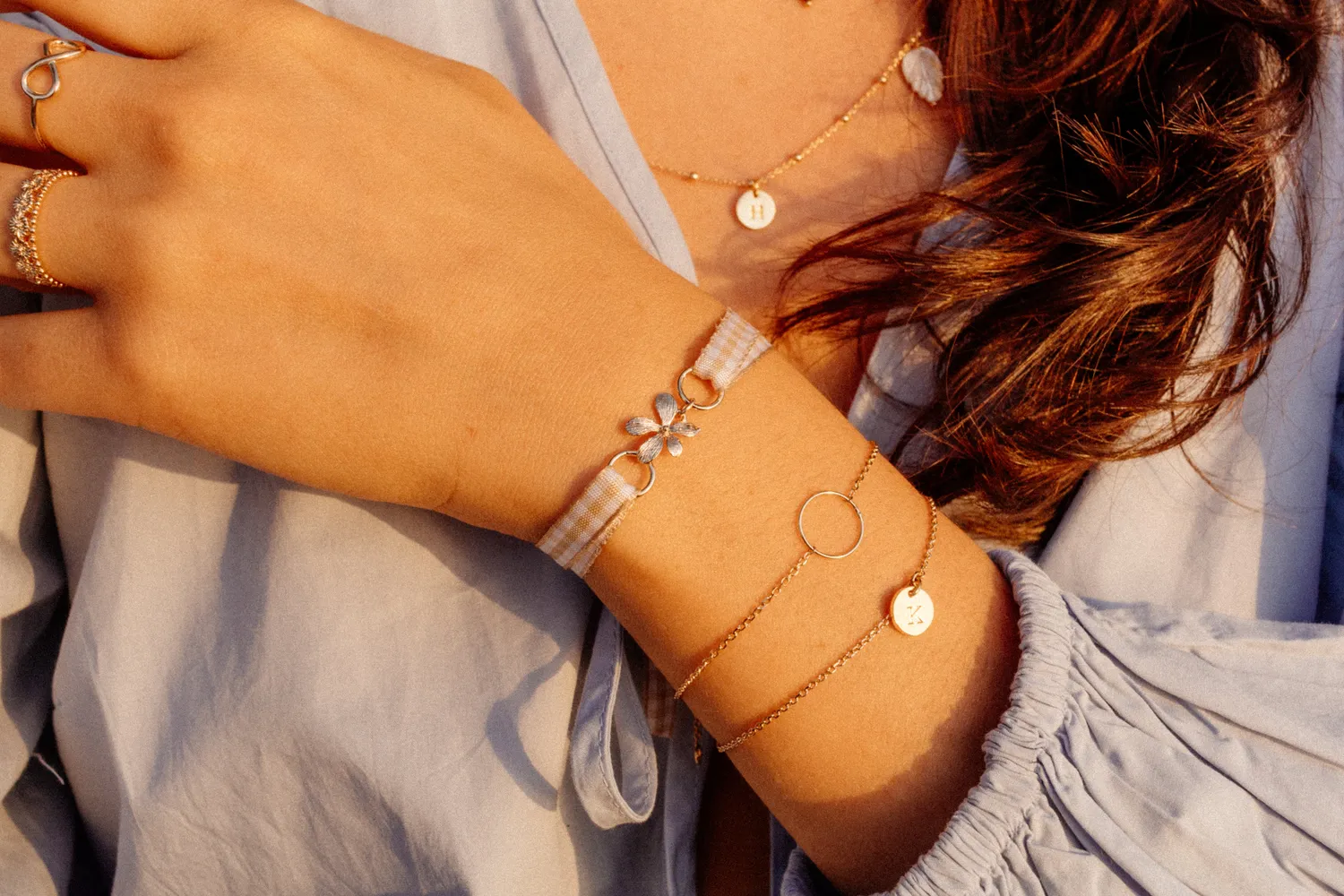Eremis Letter Charm bokstavcharm gull S