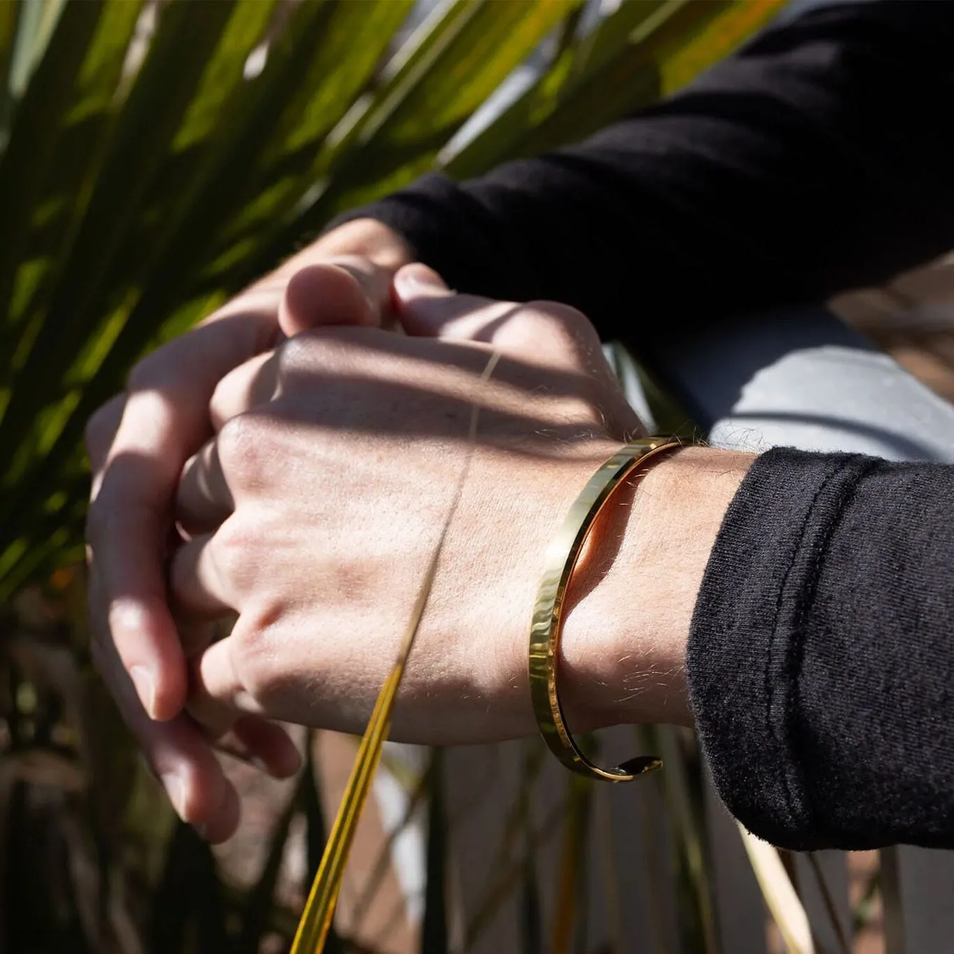 Mea Nani Haven Cuff herrearmbånd 18K gull