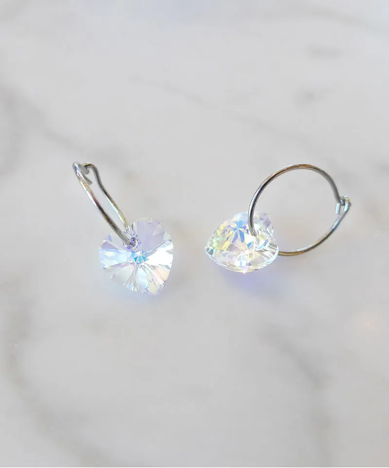 Blomdahl Ear Ring Pendant Heart øredobber 14 mm rainbow titan