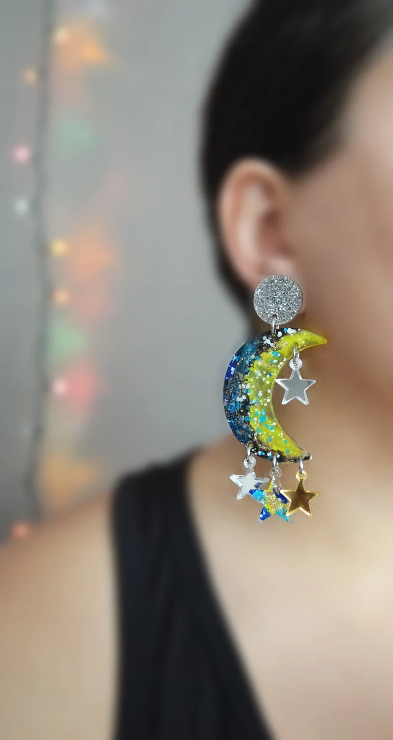 BooandBooFactory Crescent Moon øredobber metallisk stjerne