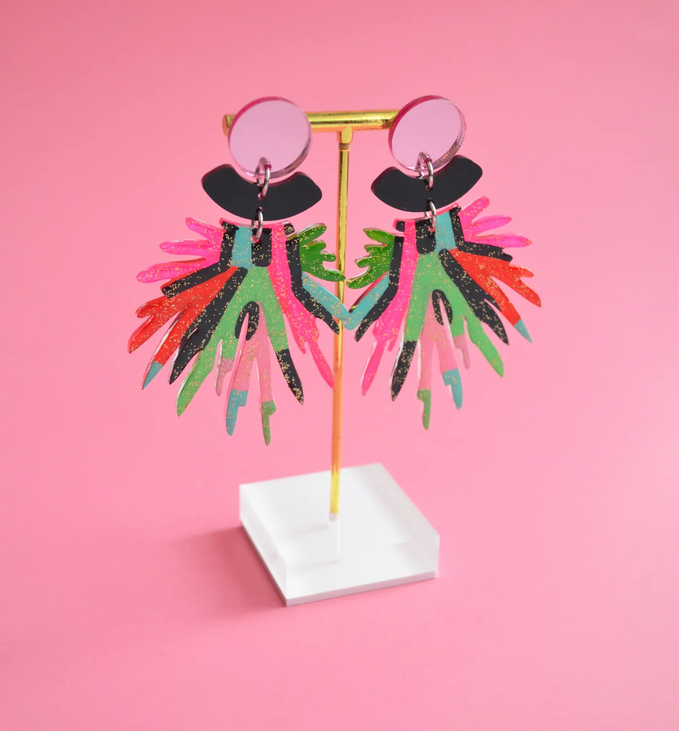 BooandBooFactory Pink and Red Pom Pom øredobber akryl dusk