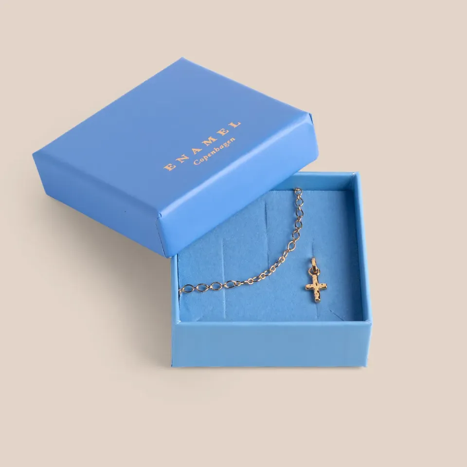 Enamel Charm Stack Kors armbånd forgylt