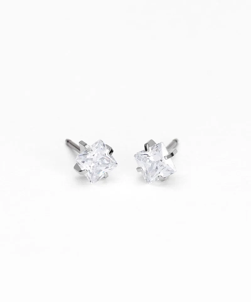 Blomdahl Tiffany Edge øredobber 5 mm sølv CZ white titan