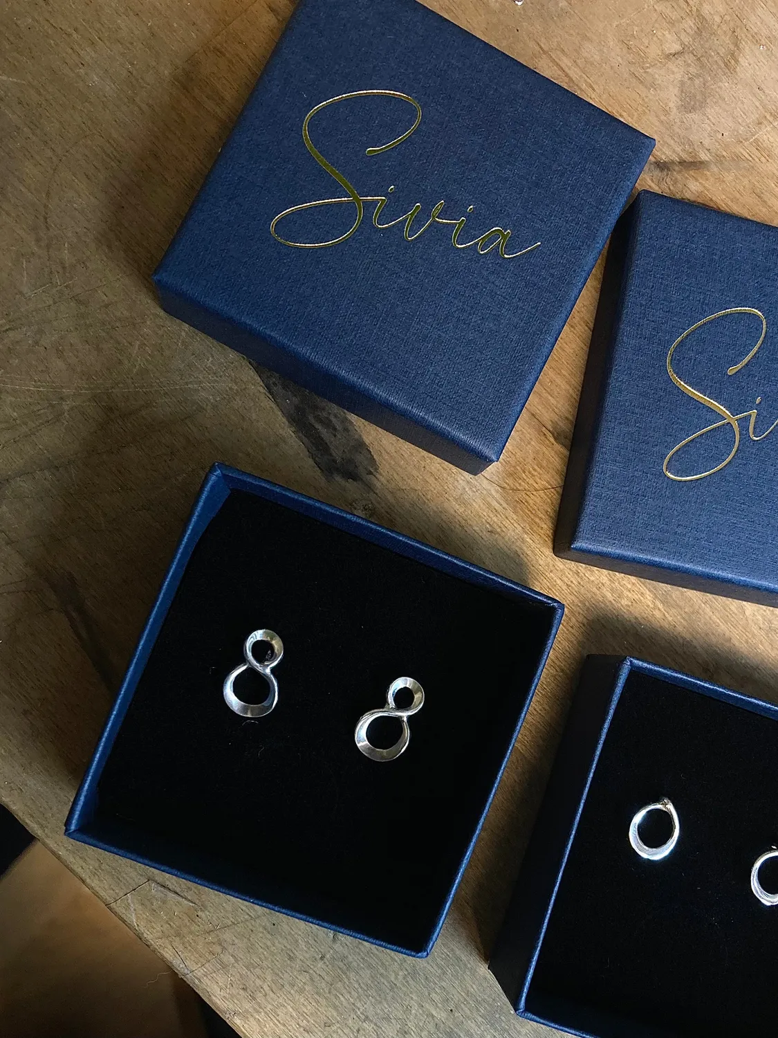 Sivia Smykkedesign Evigheten øredobber sølv 17 mm art nouveau