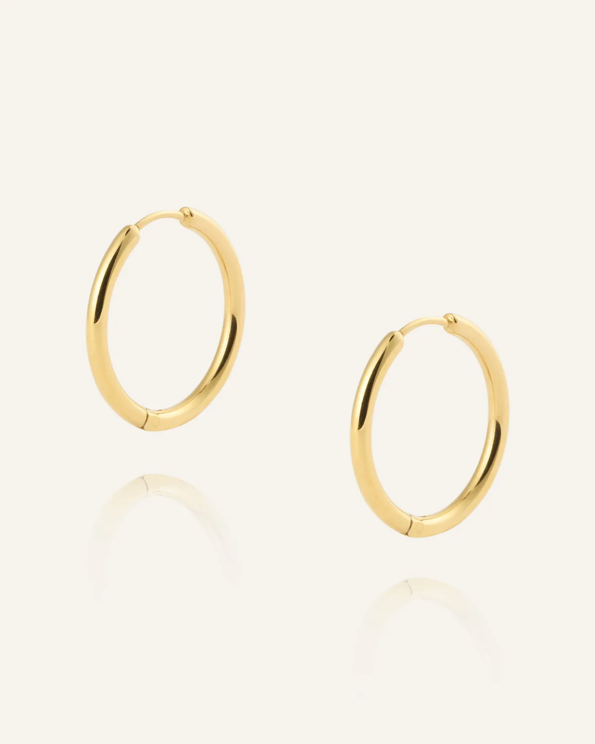 Mockberg Slim Large Hoops øredobber gull 20 mm