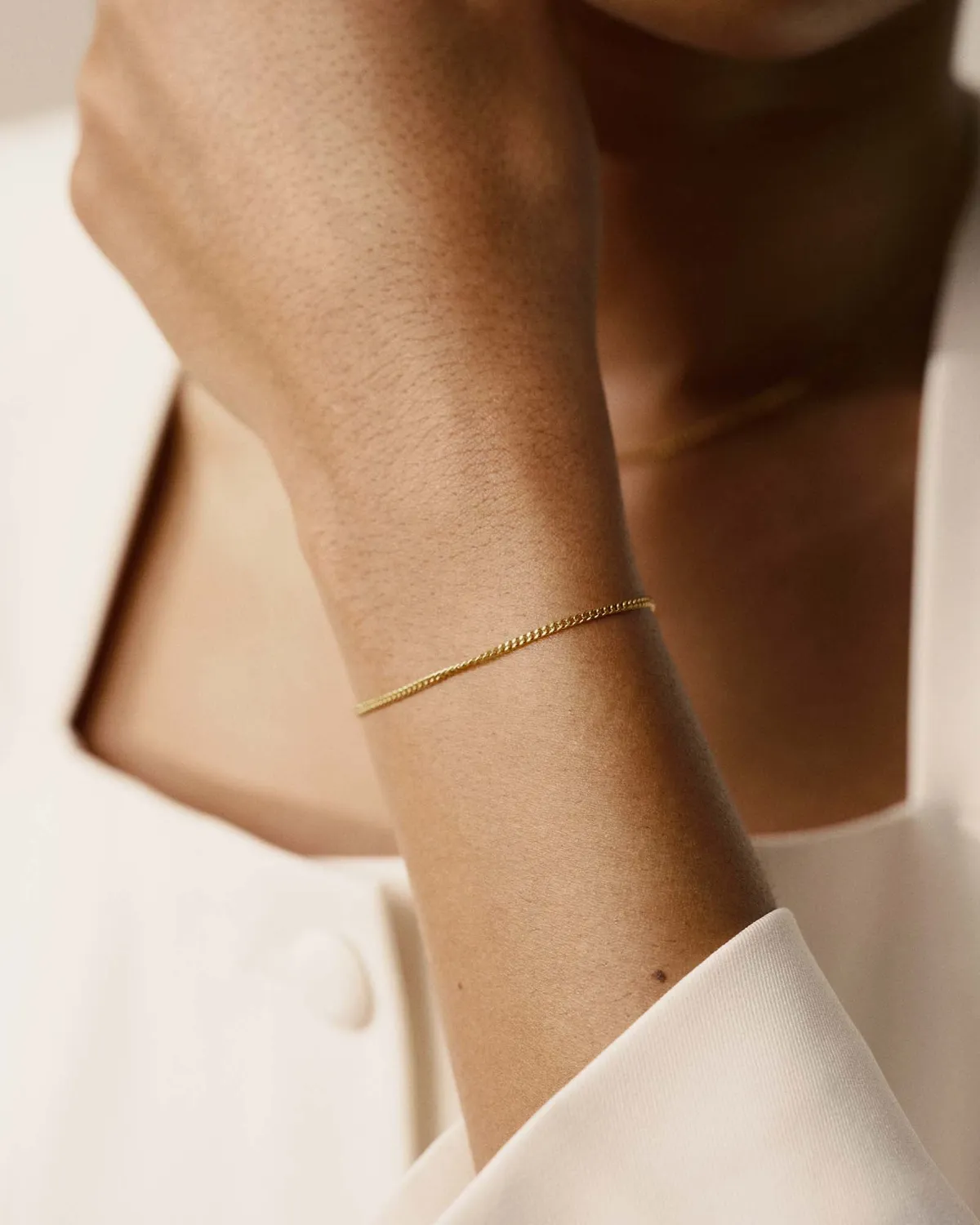 Mockberg Thin Curb Chain Small armbånd gull