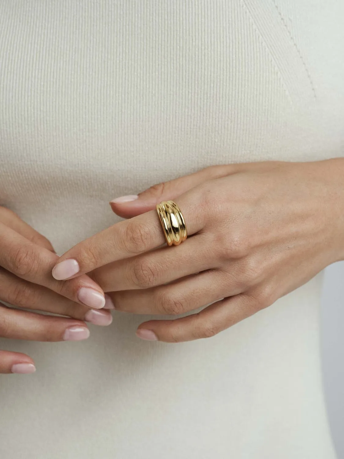 Mockberg Deco Ribbed Ring ring 54 gull