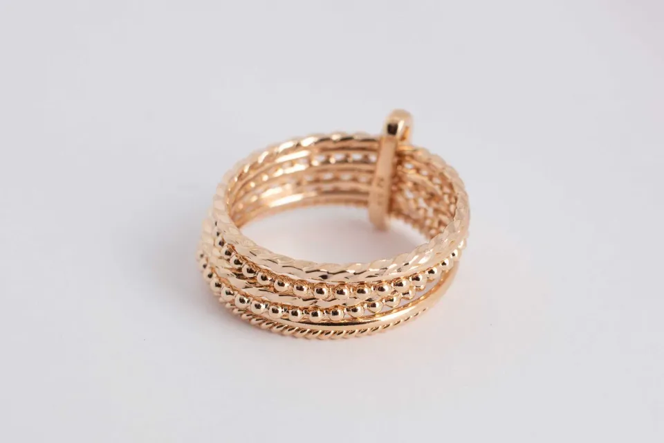Eremis Chloé ring i 18 karat gull
