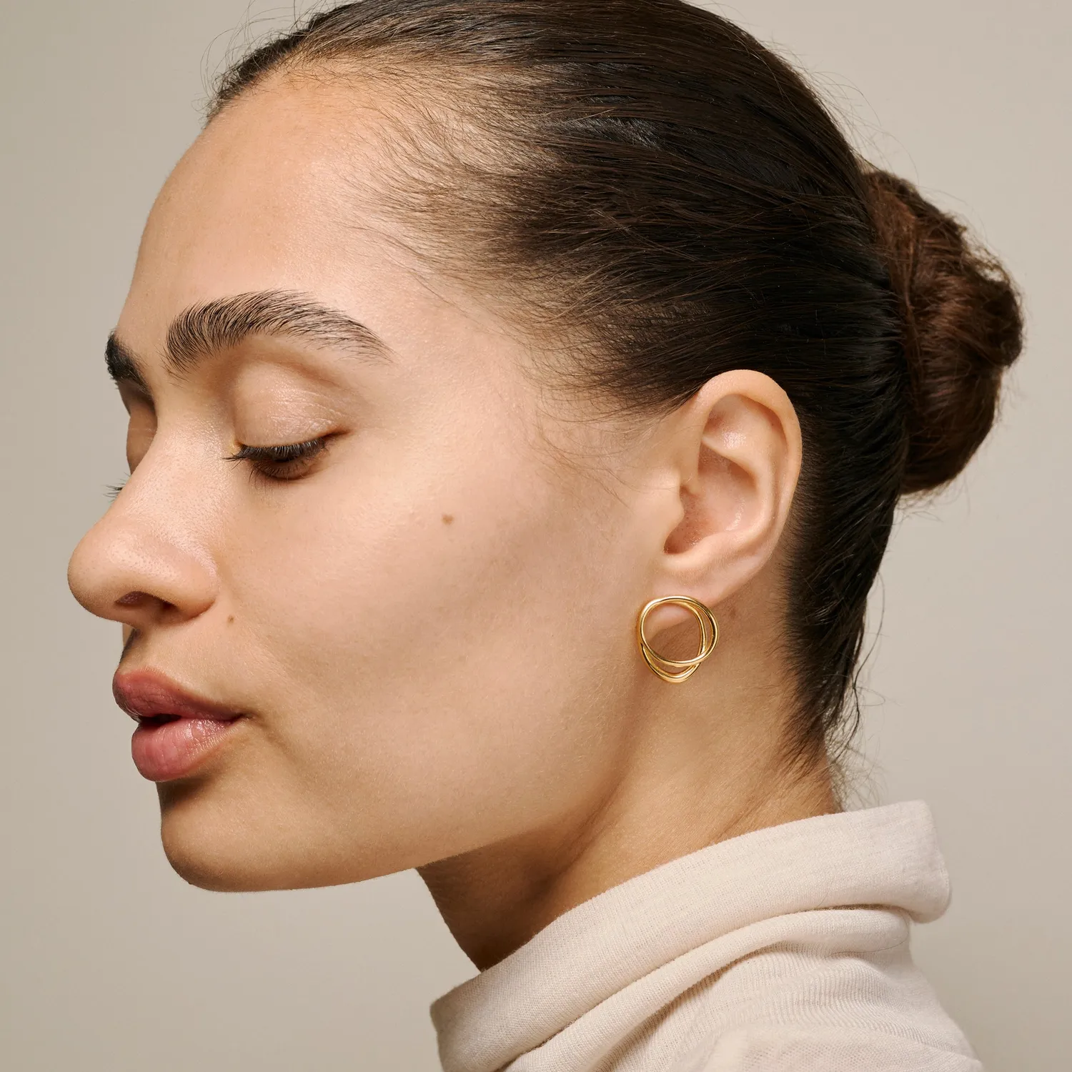 Enamel Bellu studs 20 mm øredobber gull