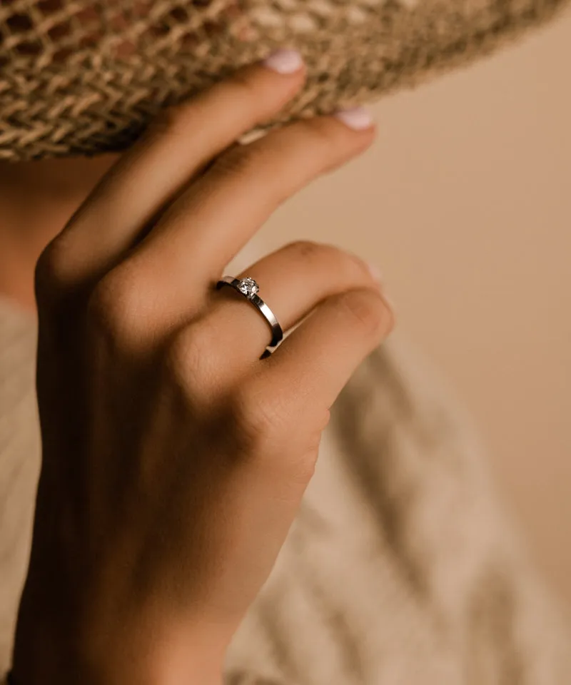 Blomdahl Tiffany ring CZ White titan