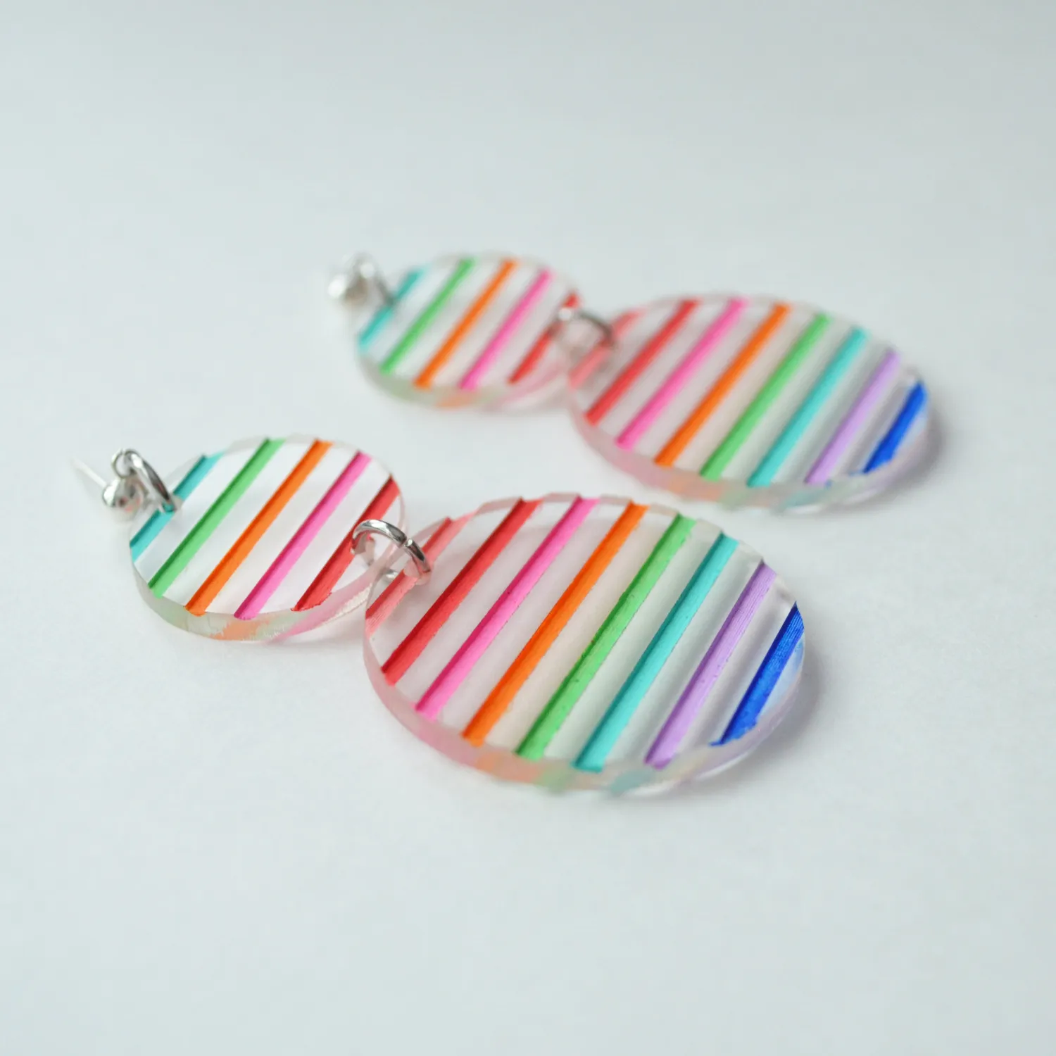 BooandBooFactory Rainbow Stripe øredobber gull oval