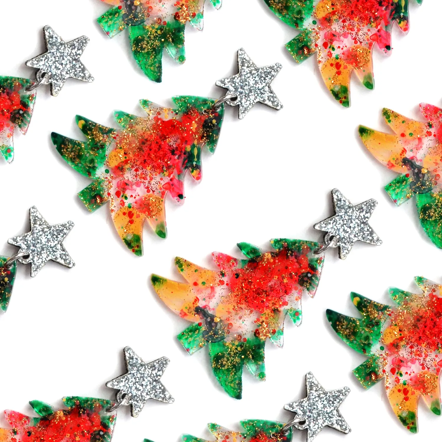 BooandBooFactory Holiday Tree øredobber rød grønn akryl