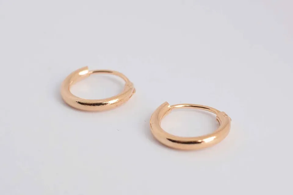 Eremis Theodorina hoop øredobb 14 mm gullbelagt