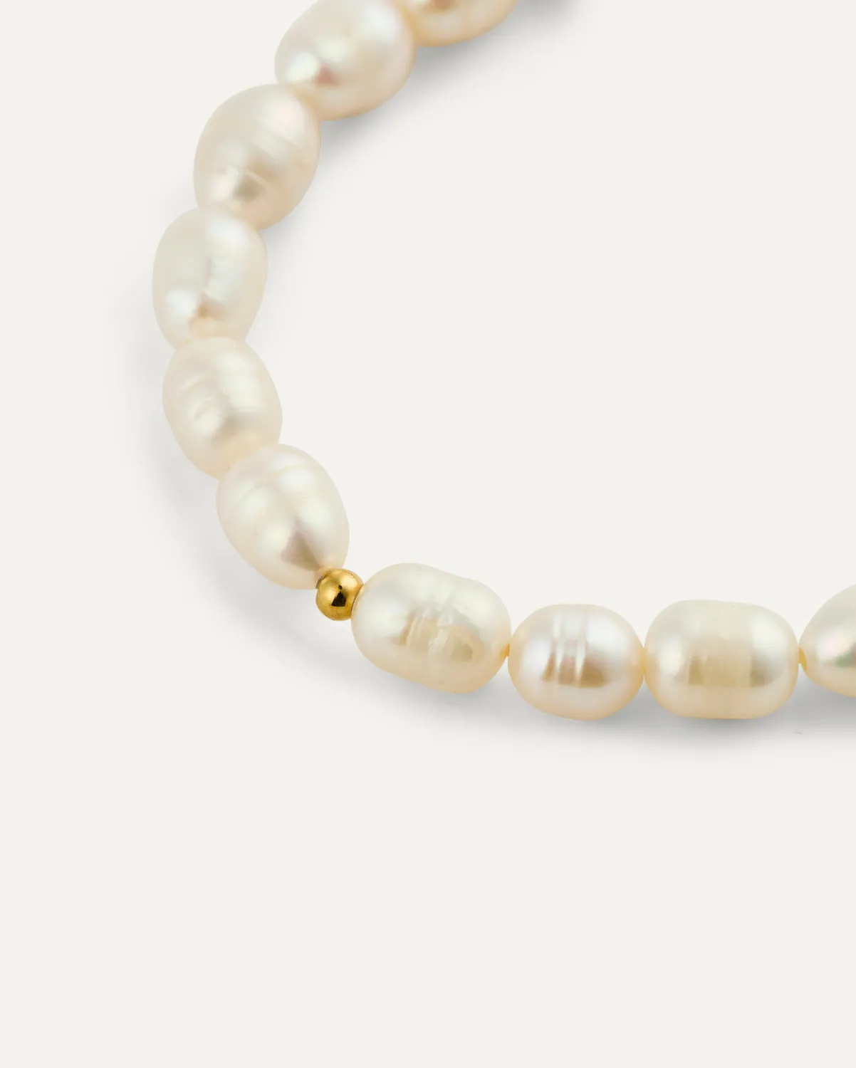 Mockberg Aura Pearl armbånd gull small 150 mm perler
