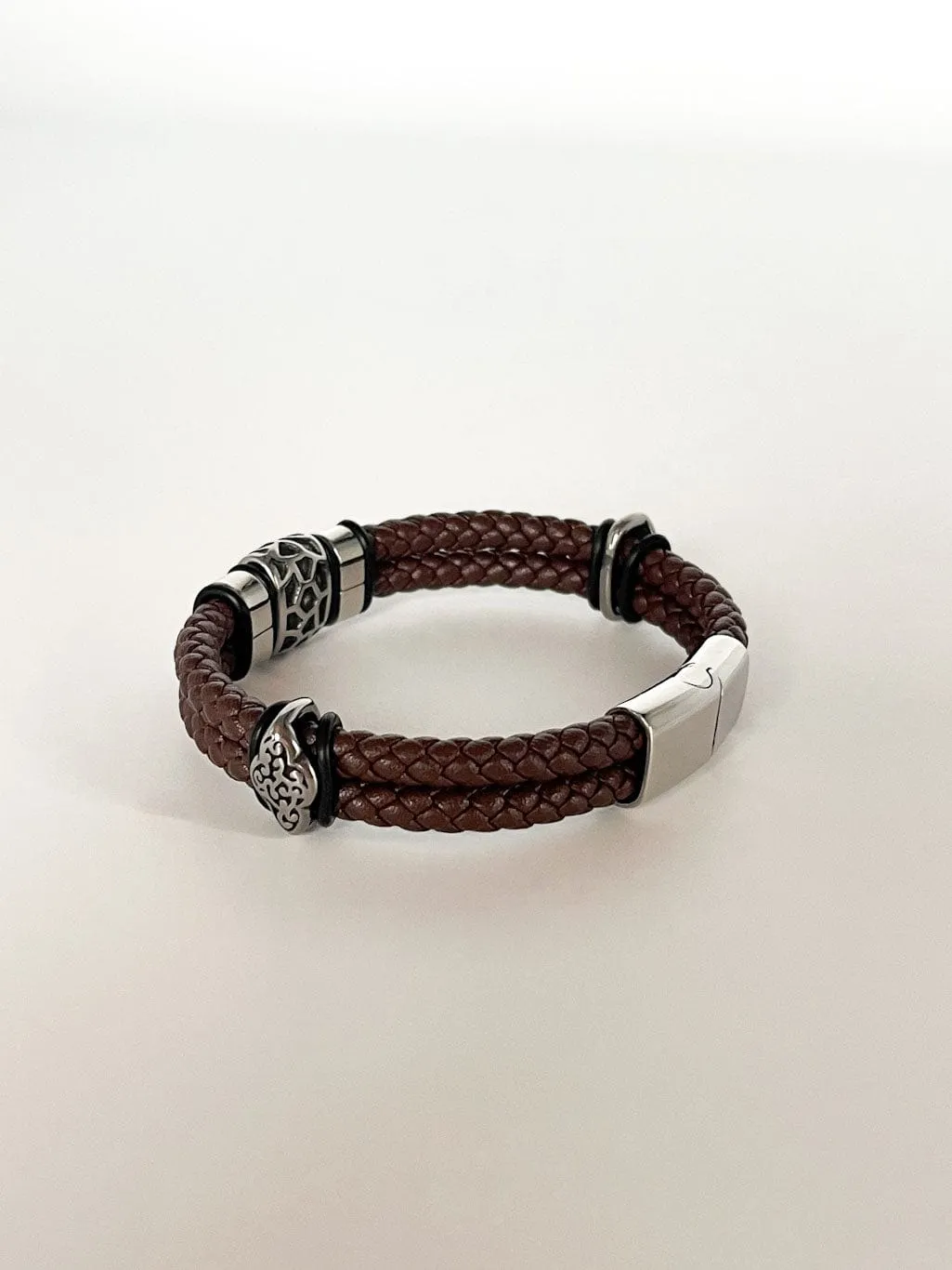 Mea Nani Norheim herrearmbånd brunt skinn stål