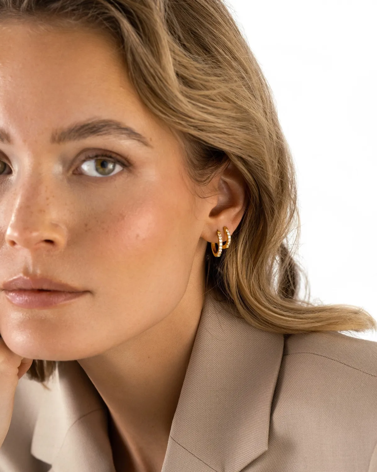 Mockberg Shiny Hoops Small øredobber gull 13 mm
