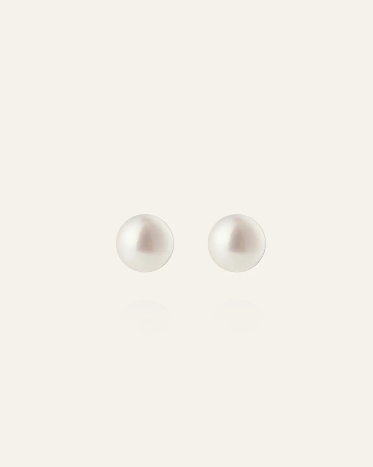 Mockberg Pearl studs medium øredobber gull 5 mm