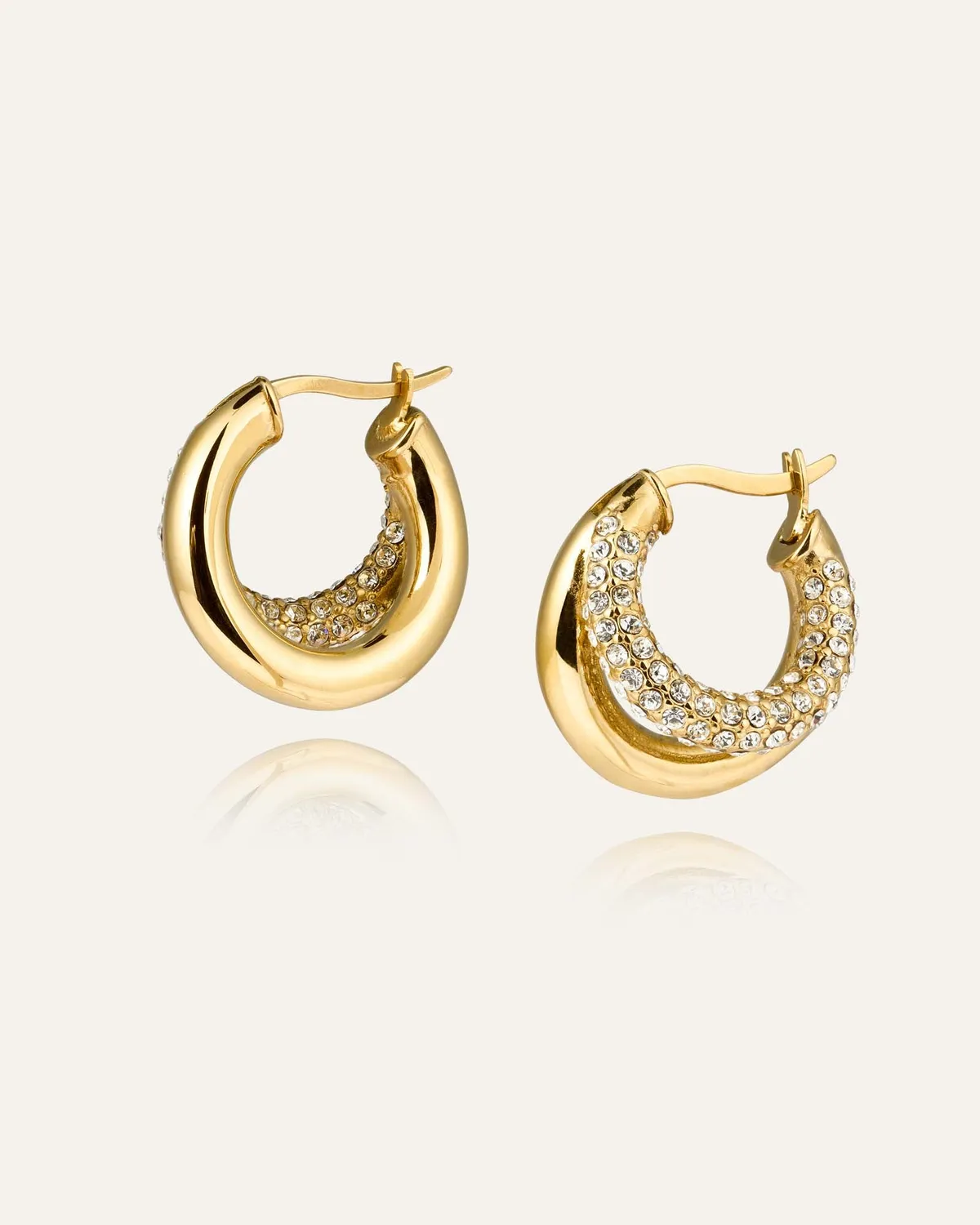 Mockberg Raya Hoops øredobber gull 20 mm krystall